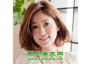 怎樣打理中短卷發女生中短卷發打理技巧